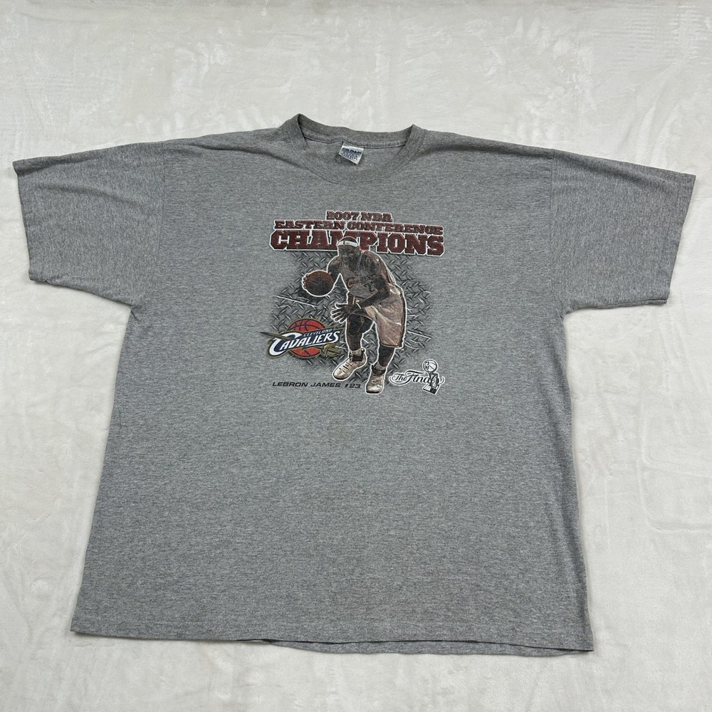 Gildan T-Shirt Mens XL Gray LeBron James 2007 NBA Eastern Conference Champions